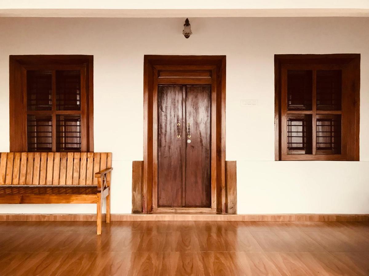 Partho Home Stay Padinjarathara Buitenkant foto