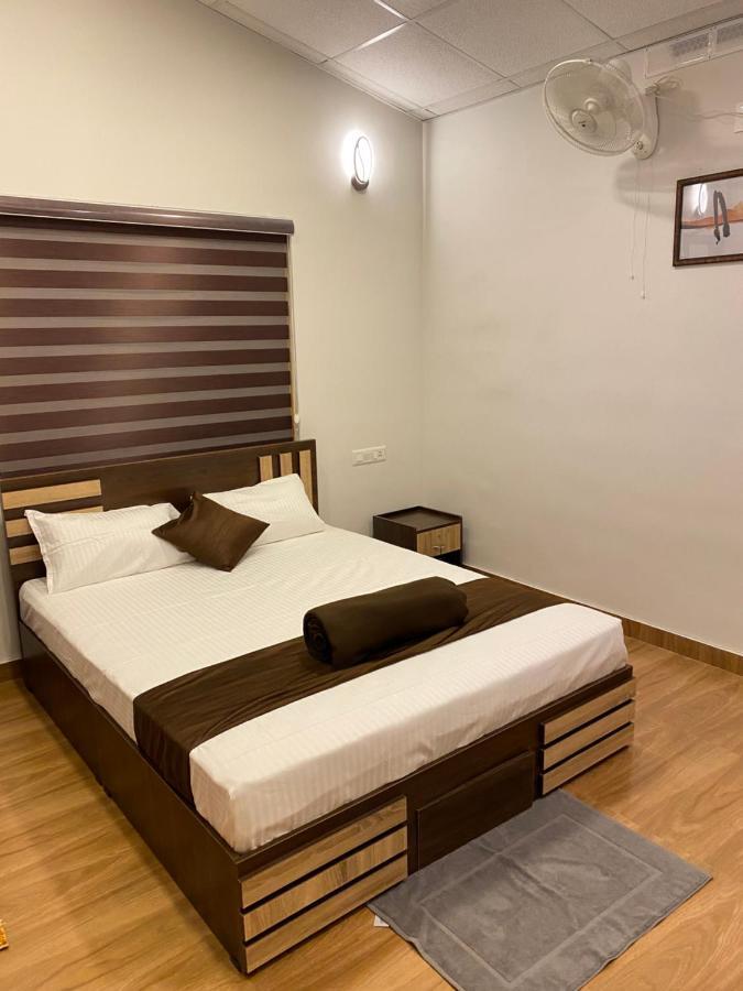 Partho Home Stay Padinjarathara Buitenkant foto