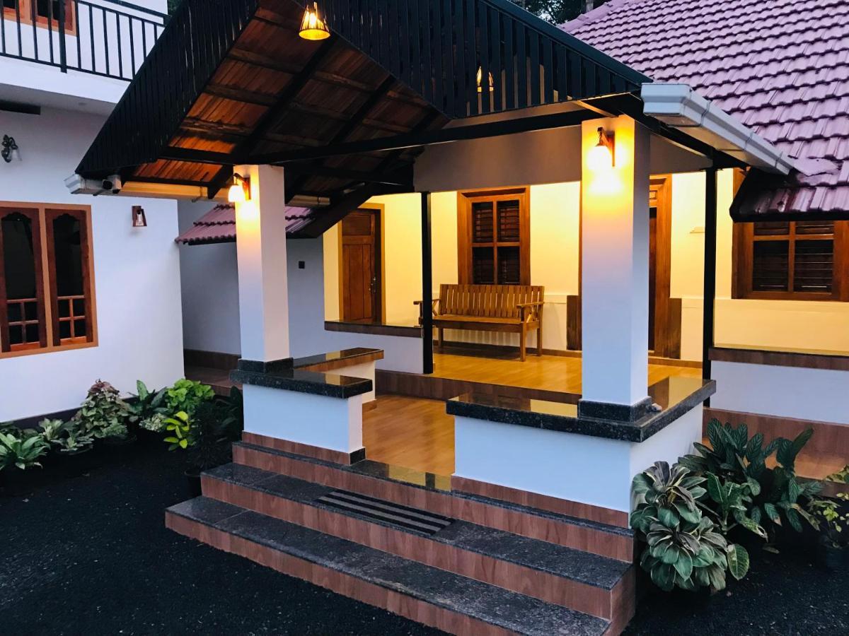 Partho Home Stay Padinjarathara Buitenkant foto